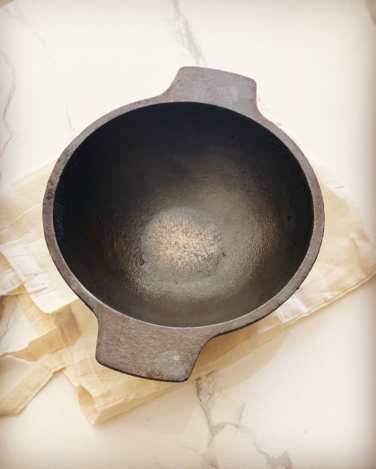 Iron Kadai With Flat Bottom, Induction Friendly Khadai for Cooking,pre  Seasoned Iron Flat Bottom Pan With Steel Handle 
